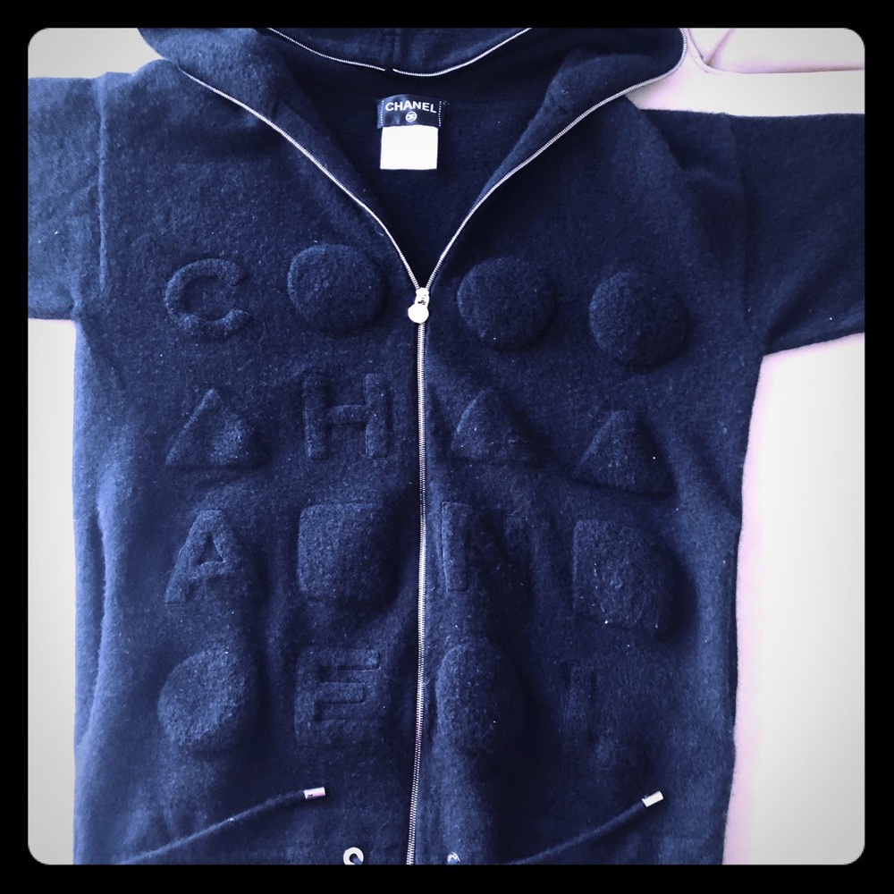 100% Cashmere authentic Chanel black tracksuit.